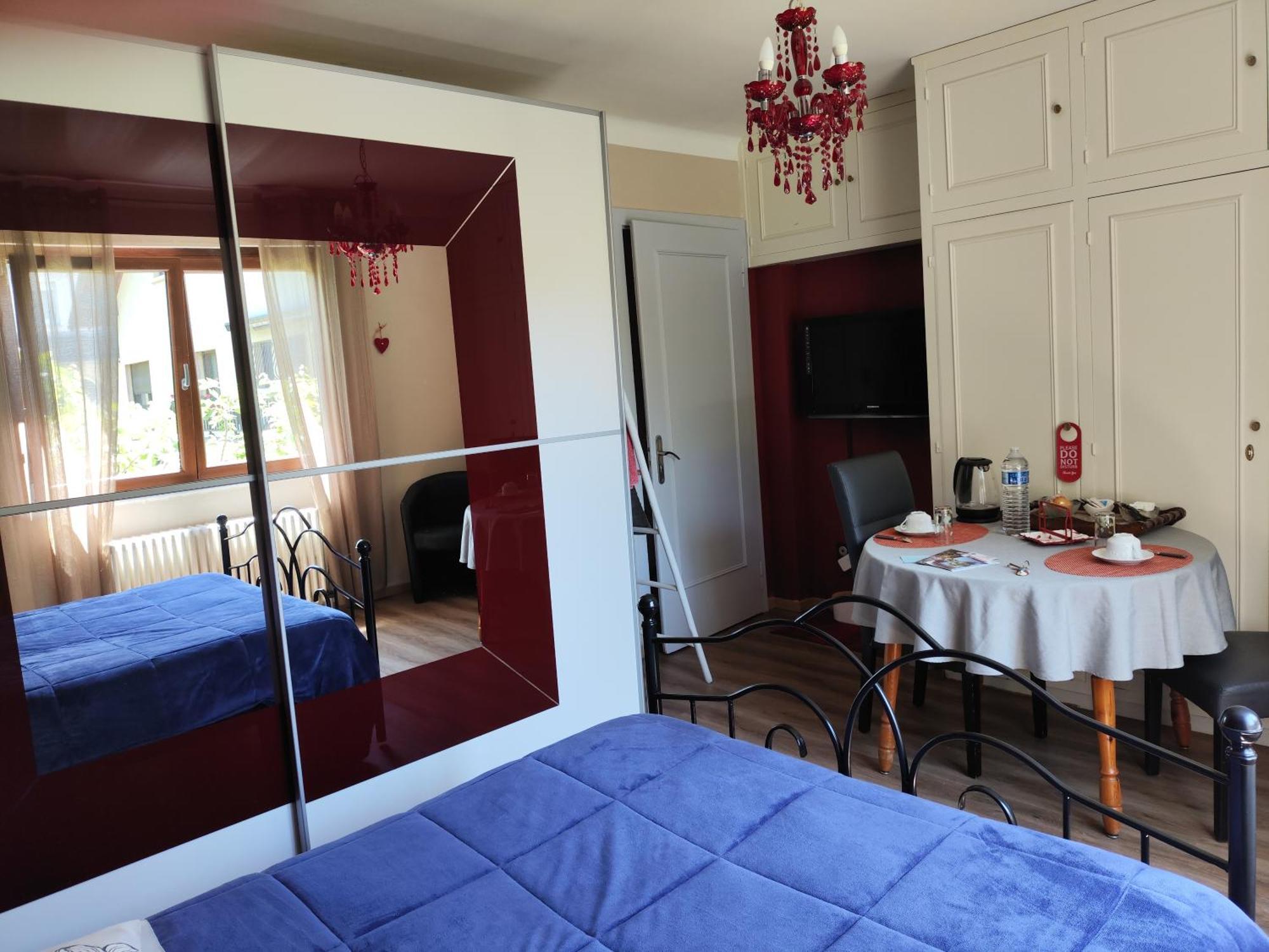 Colmar Room,Chambre Privee Chez L'Habitant,Parking Voiture Devant La Maison,Garage Moto Et Velo Exterior foto